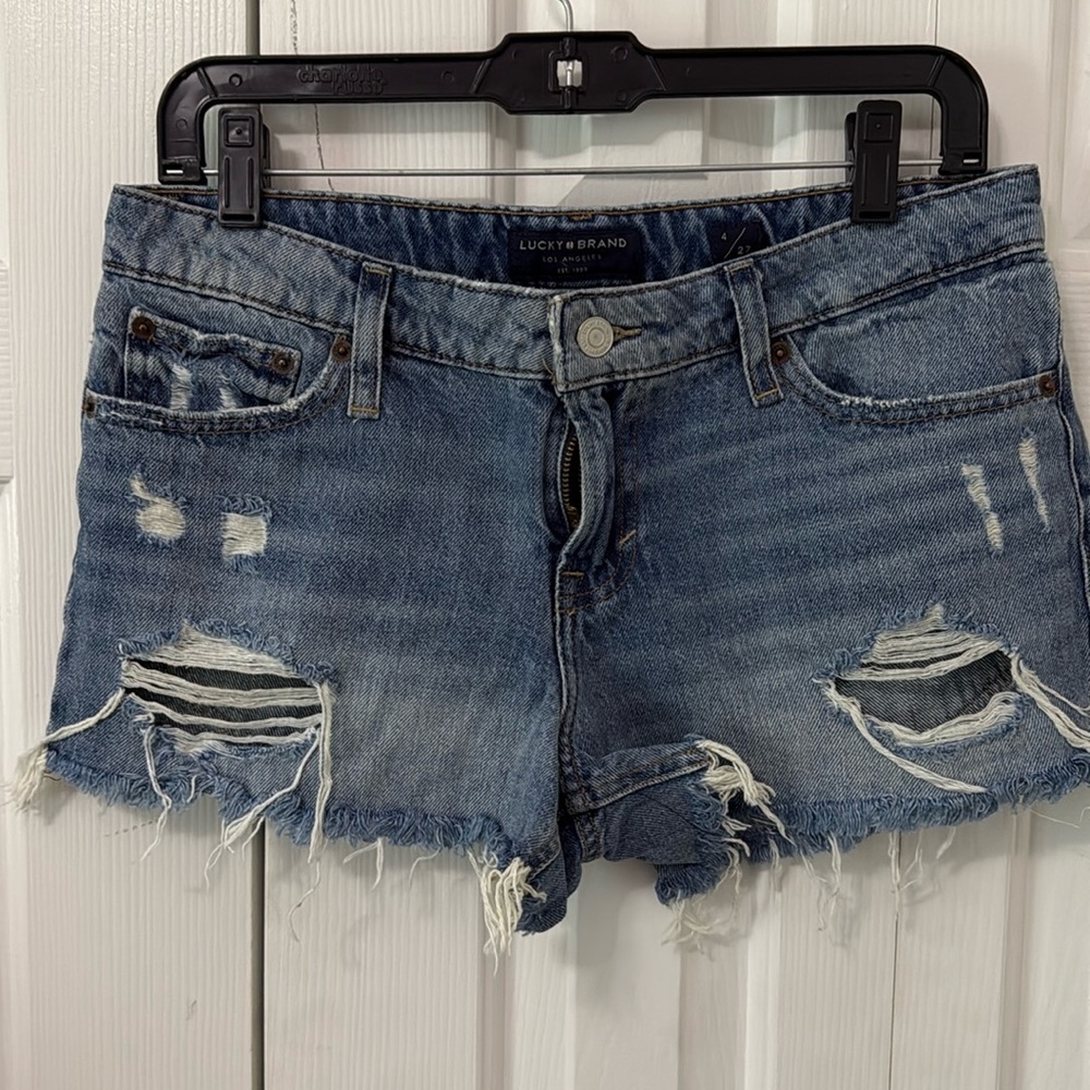 Cutoff Jean shorts